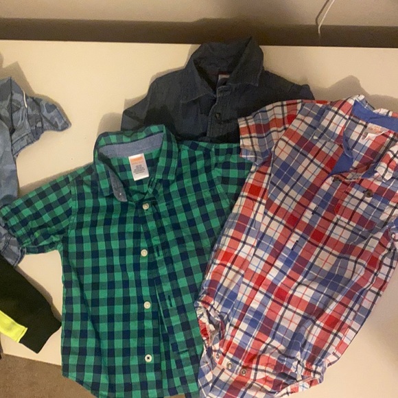 Toddler boy button down shirt/onesies. Size 18 months - Picture 1 of 4